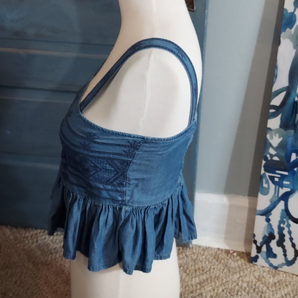 ‼️4/$20American Eagle chamb boho ruffle crop S - Picture 2 of 8